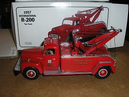 Phillips "66" 1957 International R-200 Tow Truck 19-1580 - Click Image to Close